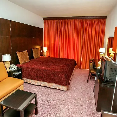 Otel Canadiano Urban Nature 3*