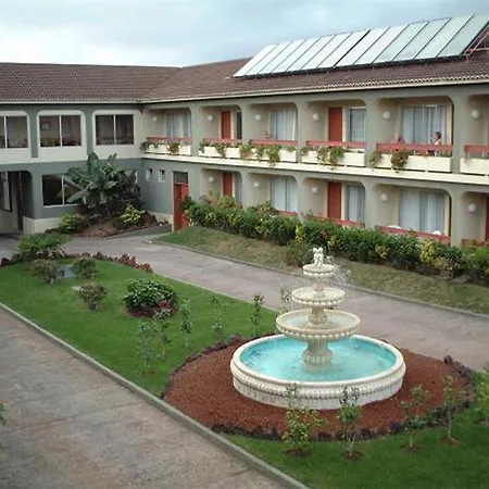 Otel Canadiano Urban Nature Ponta Delgada