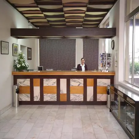 Otel Canadiano Urban Nature 3*