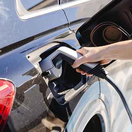 Canadiano Urban Nature فندق